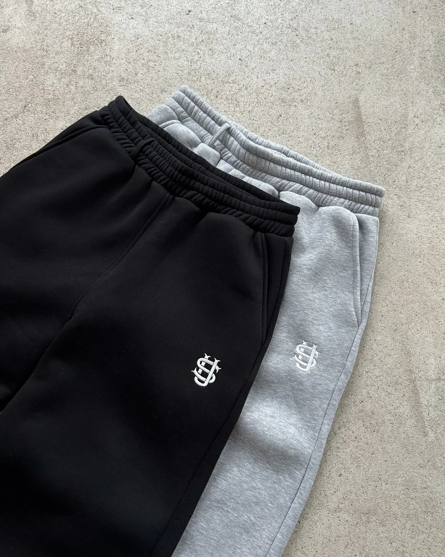 2025 Embroidery Design Sports Pants Men and Women Y2K Retro Loose Casual Pants Personalized Leg Zipper Design Straight Pants